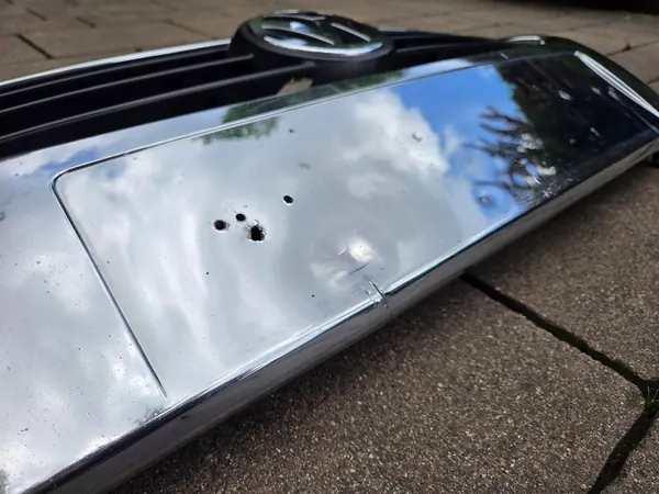 VW Touran I Lift Front Grille Chrome 1T0853651D image 5