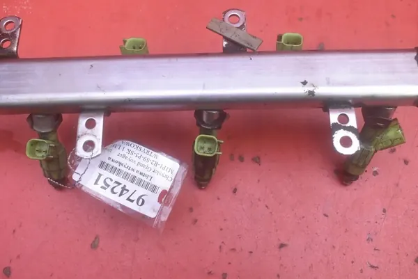 Rampe d'injection Chrysler Grand Voyager IV 3.3 image 10