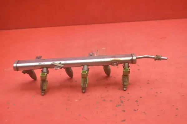 Rampe d'injection Chrysler Grand Voyager IV 3.3 image 3