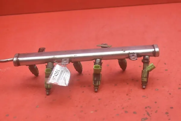 Rampe d'injection Chrysler Grand Voyager IV 3.3 image 5