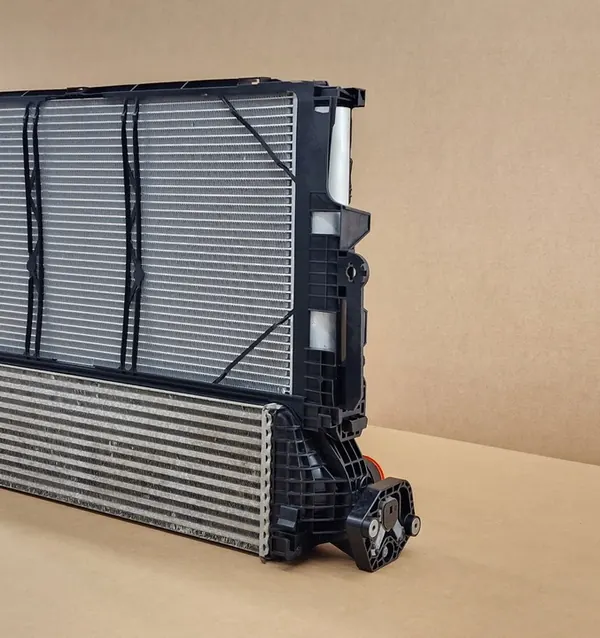 Juego de Radiadores de Refrigeración Volvo XC60 II V60 II S60 III V90 S90 image 7