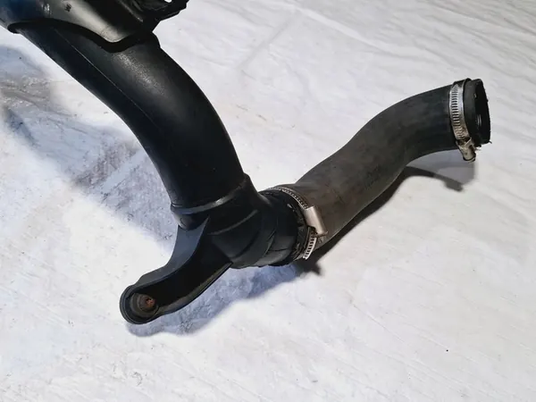Manguera Intercooler Audi A1 1.6 TDI CAY CAYB OEM 6R0145762H image 4