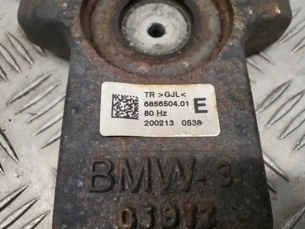 BMW 6856504 Taka-akselin tasauspyörästön tuki image 3