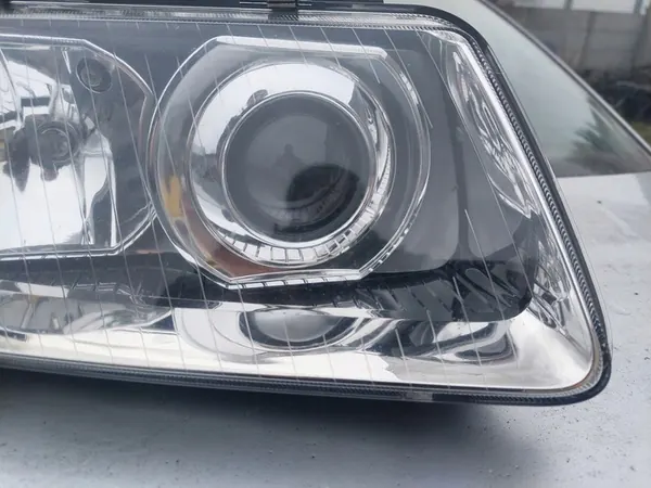 Faros Derecho Audi A3 8L 00-03 OEM Hella image 2