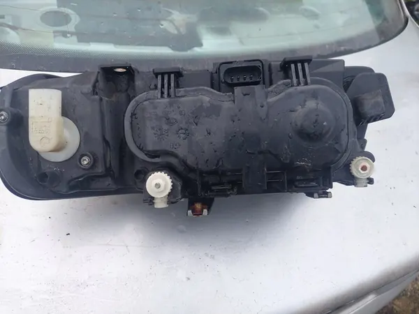 Faros Derecho Audi A3 8L 00-03 OEM Hella image 7