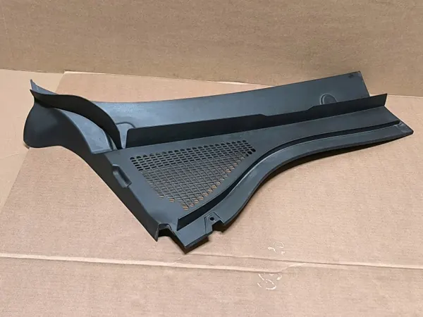 Skoda Kodiaq Rechter Onderbodenschild OEM 566819416A image 2