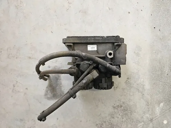 EBS-Modulatorventil Hinten A0004295824 Mercedes image 2