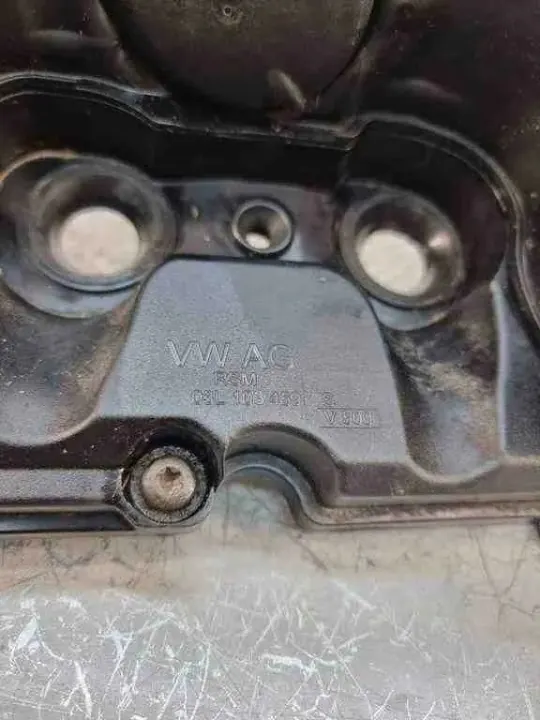 Couvercle suiveur de came OEM 03L103469S Skoda Octavia III image 6
