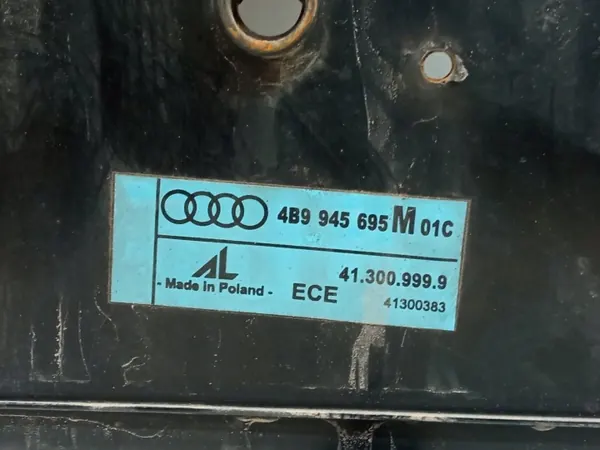 Cache Hayon Audi A6 C5 Avant OEM 4B9945695M image 3