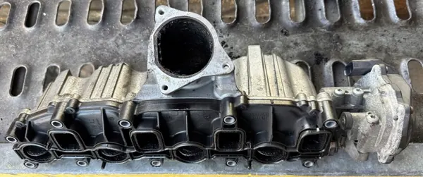 Coletor de admissão usado OEM 03L129711E para 2.0 TDI image 9