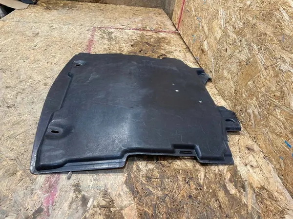 Motorunderlägg Mercedes C-Klass W202 93-01 image 4