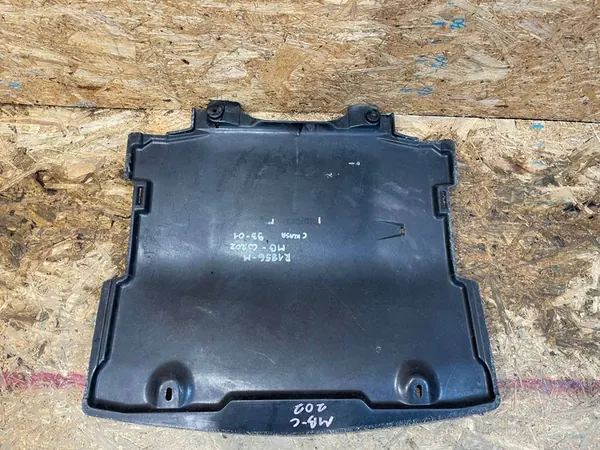 Motorunderlägg Mercedes C-Klass W202 93-01 image 6