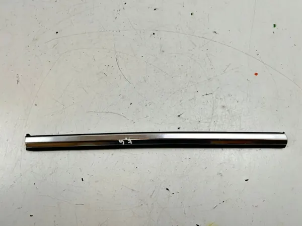 Jaguar XK/XKR Junta Ventana Trasera OEM MAM83312 image 2