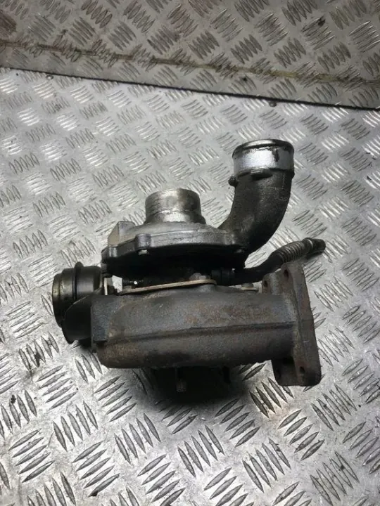 Turbo usado OEM 059145701F para Audi A6 2.5L Diésel image 3