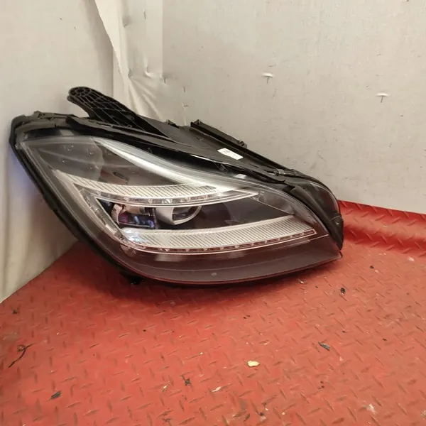 Rechter koplamp Mercedes W218 CLS ILS Full LED image 4