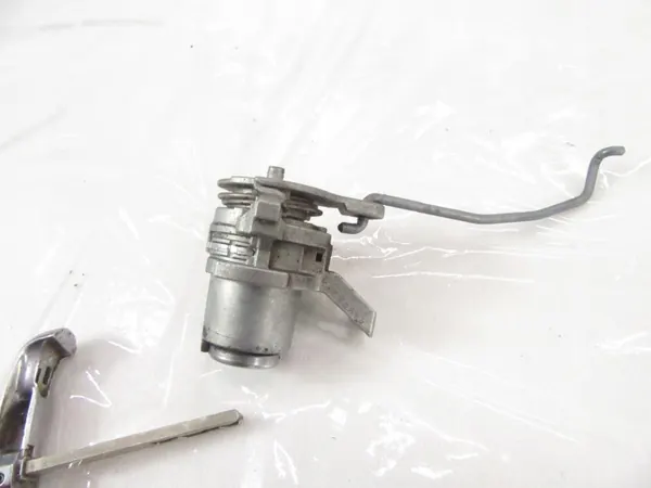Inserção de cilindro de fechadura BMW OEM - Peça usada image 8
