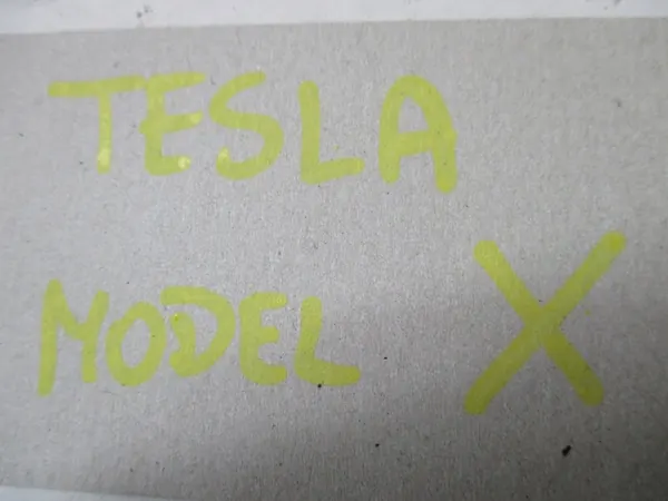 Grelha de ventilação Tesla Model X OEM 1096877-00-A image 5