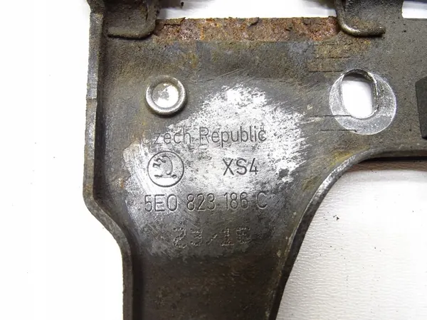 Motorhuvudlås Skoda Octavia III 5E0823186C image 5