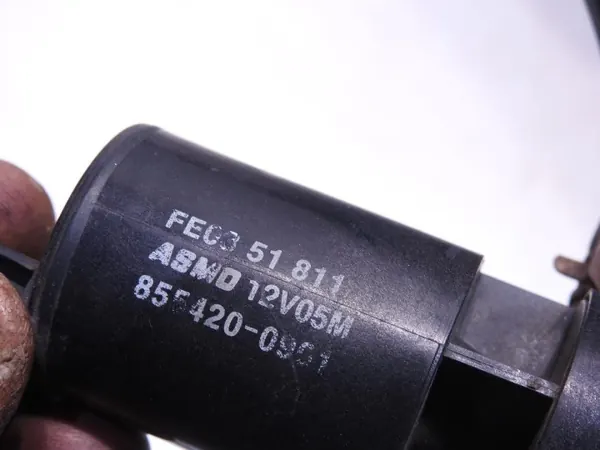 Pompe lave-glace OEM FE03-51811 pour Mazda 3 II image 6