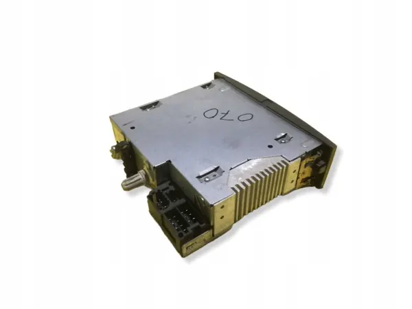 Rádio Renault Scenic II OEM 8200550824 - Usado image 3