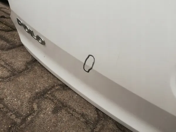 Takaluukku VW Polo 6R0 09-14 image 4