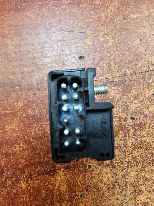 BMW 3 5 7 Sytytystulpparele 2246919 image 3