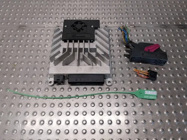 Burmester Verstärkermodul OEM A2229003706 Mercedes image 2