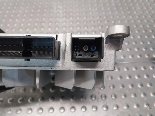 Burmester Verstärkermodul OEM A2229003706 Mercedes image 4