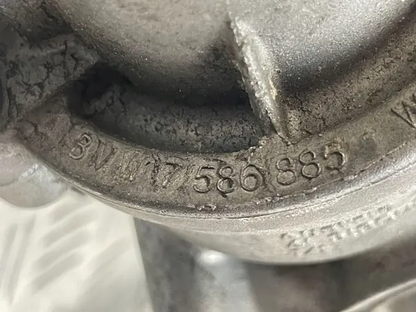 Vattenpump BMW F10 F20 F80 7586885 image 10