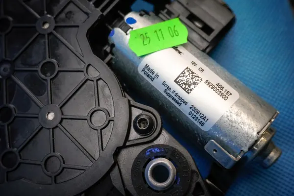 Guide de rouleau coffre BMW X5 G05 OEM 51477483960 image 7