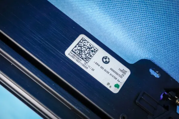 Guide de rouleau coffre BMW X5 G05 OEM 51477483960 image 8