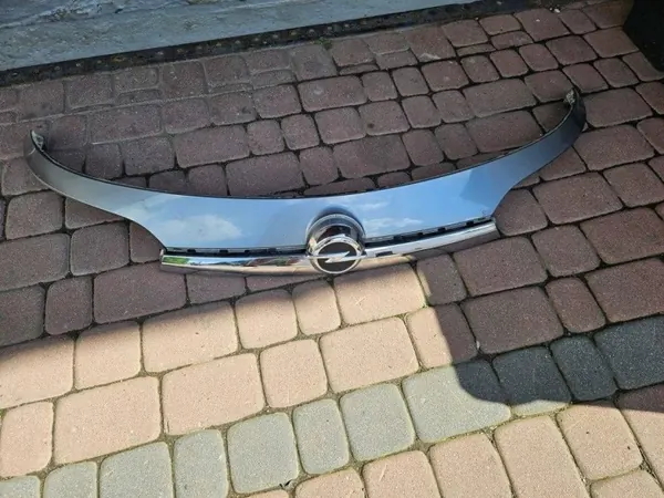 OEM 22804084 Moldura de maletero para Opel Insignia A image 2