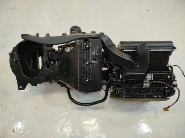 Calefactor OEM 7P1820005C para VW Touareg 7P image 2