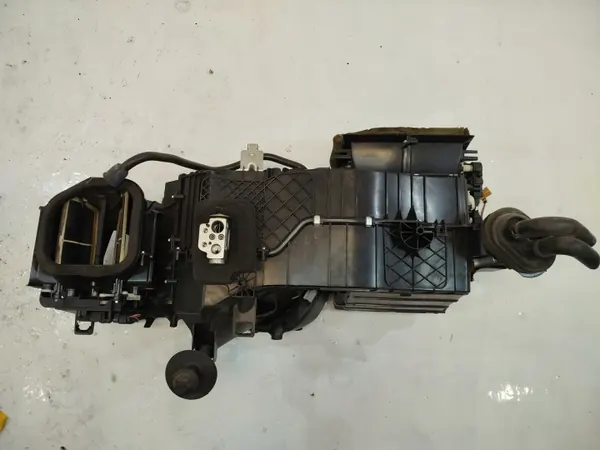 Calefactor OEM 7P1820005C para VW Touareg 7P image 3