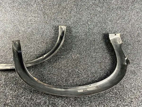 VW GOLF II 2 Takaluukun Reunus Vasemmalle Oikealle OEM image 3