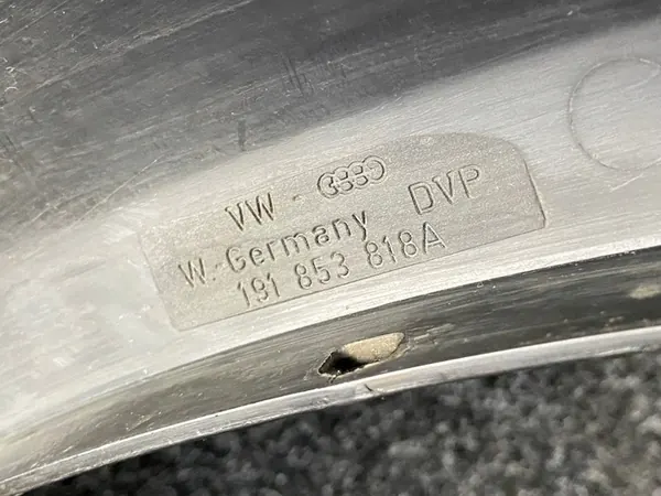 VW GOLF II 2 Takaluukun Reunus Vasemmalle Oikealle OEM image 4