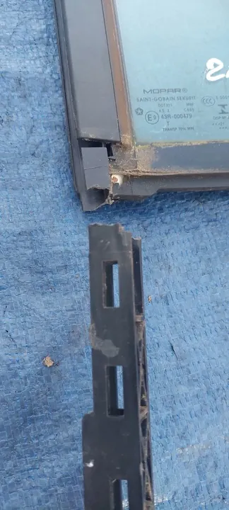 JEEP RENEGADE 21 22 VITRE PORTIÈRE AVANT DROITE OEM SW3VAB1BBV image 3