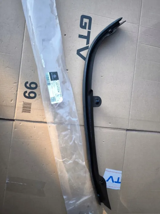 Mercedes dörrtätning OEM A2387275900 vänster sida image 3