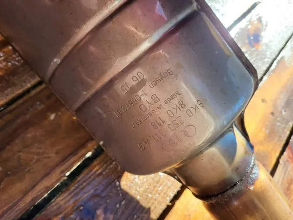 Audi A5 8T Uitlaatdemper OEM 8K0253611BH image 9