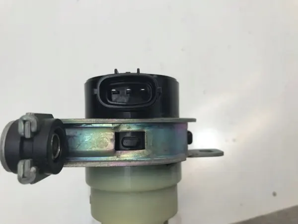 Kia OE 375V3AO000 3-Wege-Wassermagnetventil image 3