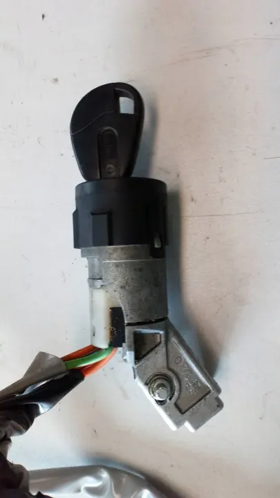 Sytytyskytkin avaimella Citroen Berlingo M59 Partner 4162CH image 2