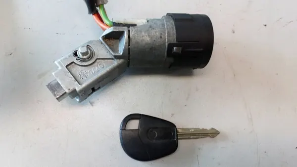 Sytytyskytkin avaimella Citroen Berlingo M59 Partner 4162CH image 6