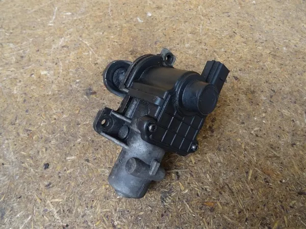 EGR-venttiili AUDI A4 B7 2.0 TDI 038131501AD image 4