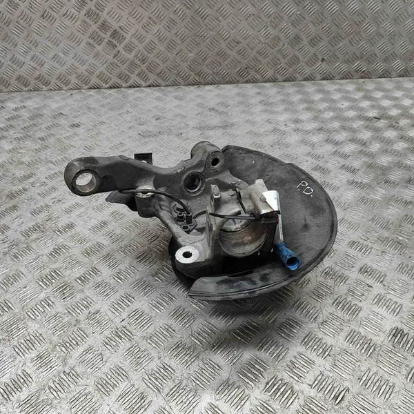 BMW 5 E39 2001 Mozzo ruota anteriore destro image 6