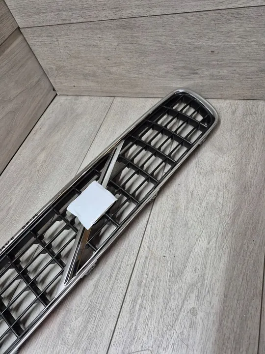 Volvo S40 II Grill 8620116 image 2