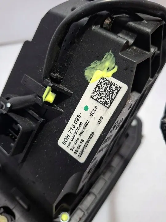 Levier de vitesses Volkswagen Tiguan II 2016 5QH713025 image 5