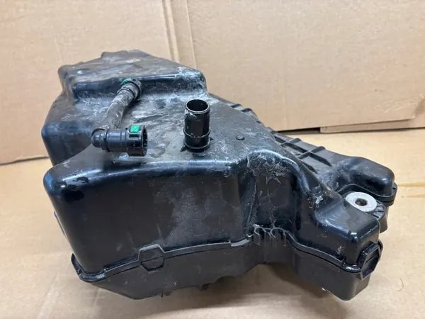 Mercedes C-Klasse W205 AdBlue-tank OEM A2054705702 image 8