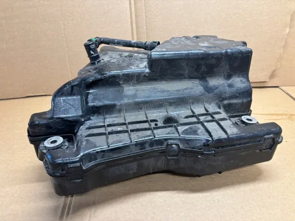 Mercedes C-Klasse W205 AdBlue-tank OEM A2054705702 image 9