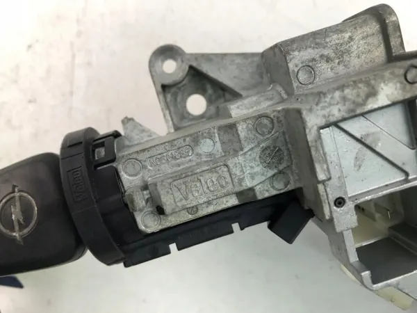 Peça estacionária Opel Astra H (L48) OEM 501882 image 4
