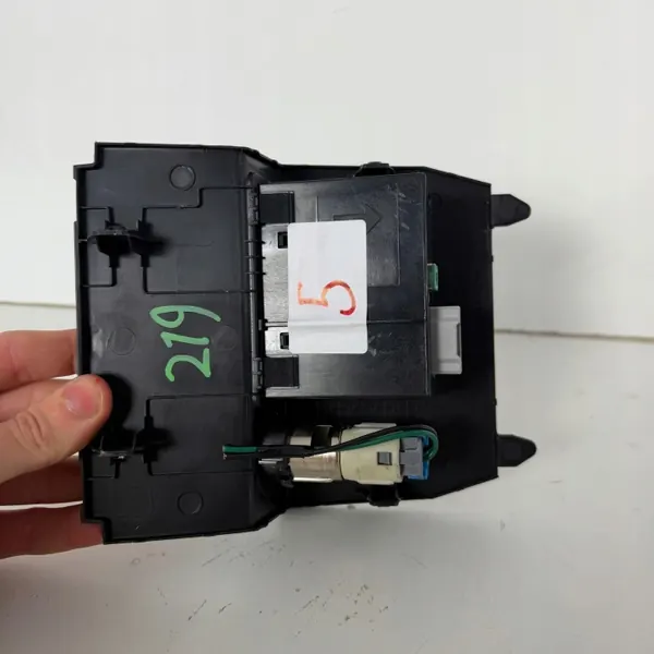 Mazda 6 III USB/Aux-portti OEM JPF-GML8644A1 image 5